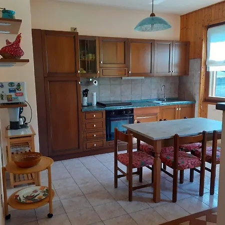 Casa Tra I Laghi * Ponna Superiore