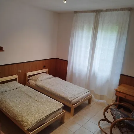 Casa Tra I Laghi * Ponna Superiore